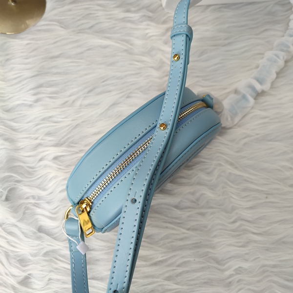 スーパーコピーブランドバッグ角部分ディテール